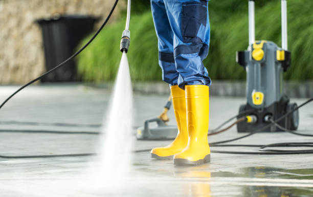Best Deck Cleaning Services  in Trumbull Center, CT